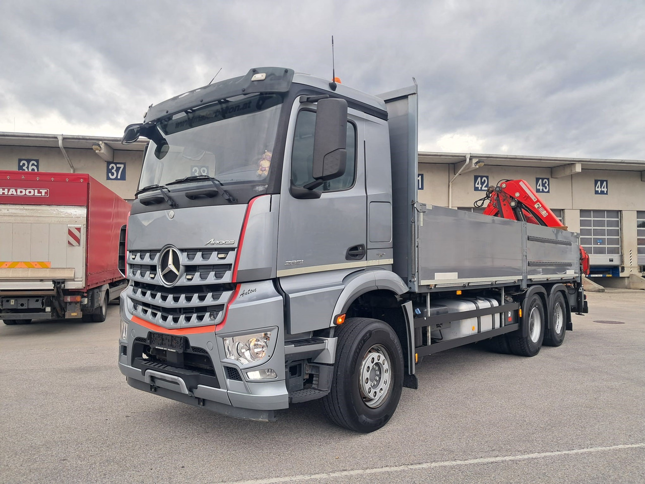 MERCEDES-BENZ AROCS 28.51 | 6x4| Retarder |Kran |Klima | Euro 6 - Dropside/ Flatbed truck, Crane truck: picture 1 MERCEDES-BENZ AROCS 28.51 | 6x4| Retarder |Kran |Klima | Euro 6 - Dropside/ Flatbed truck, Crane truck: picture 1
