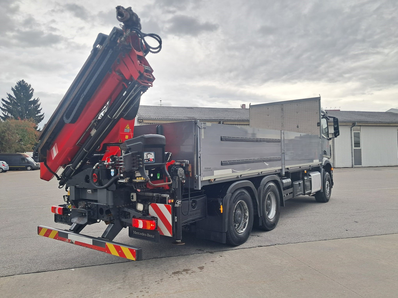 MERCEDES-BENZ AROCS 28.51 | 6x4| Retarder |Kran |Klima | Euro 6 - Dropside/ Flatbed truck, Crane truck: picture 3 MERCEDES-BENZ AROCS 28.51 | 6x4| Retarder |Kran |Klima | Euro 6 - Dropside/ Flatbed truck, Crane truck: picture 3