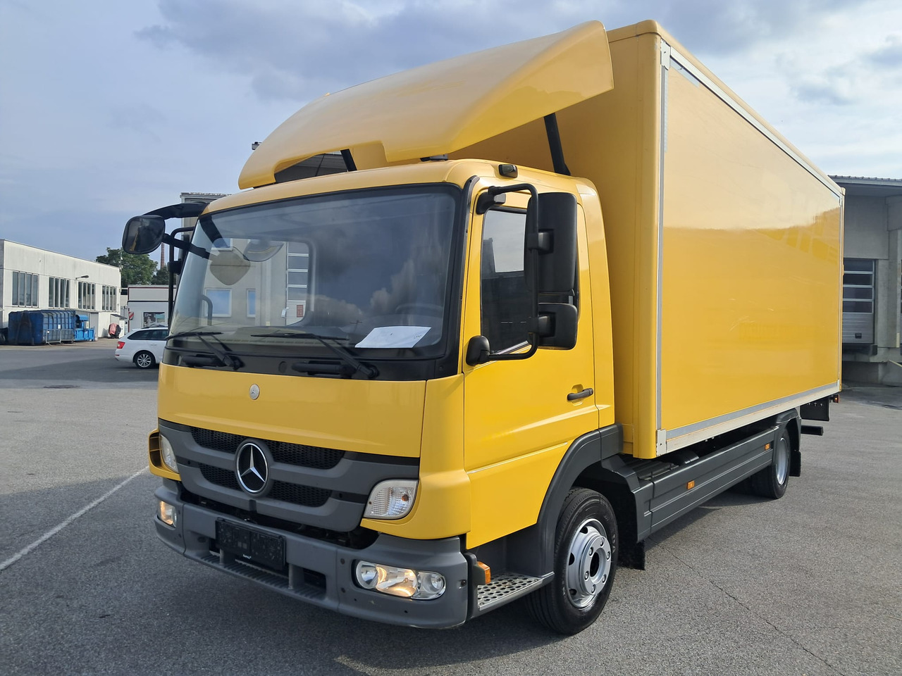 MERCEDES-BENZ ATEGO 8 16 Koffer mit LBW | Schalter | EZ 2013 - Box truck: picture 1 MERCEDES-BENZ ATEGO 8 16 Koffer mit LBW | Schalter | EZ 2013 - Box truck: picture 1