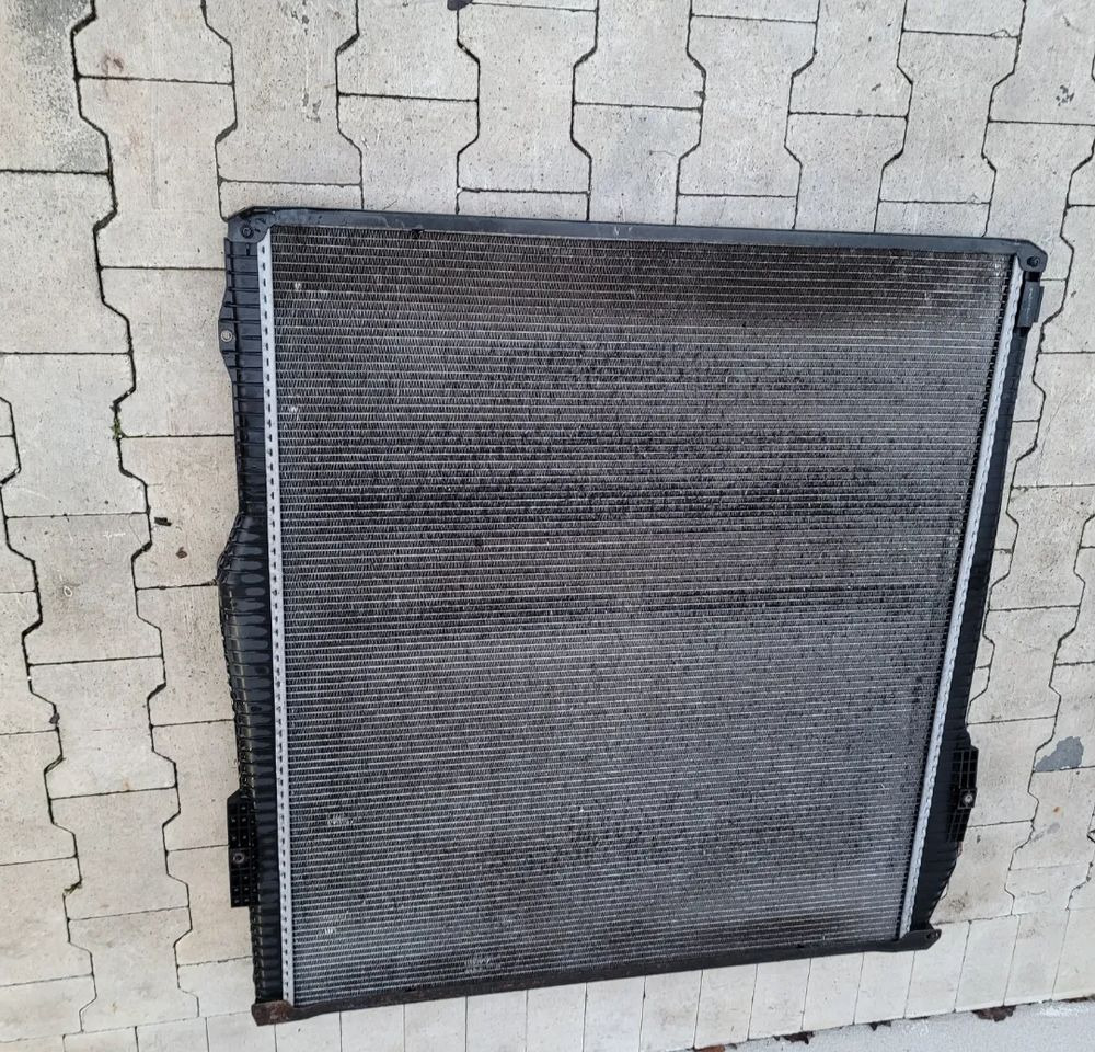 CHŁODNICA WODY SCANIA R 1781365 SZCZELNE ORYGINAŁ - Radiator for Truck: picture 2 CHŁODNICA WODY SCANIA R 1781365 SZCZELNE ORYGINAŁ - Radiator for Truck: picture 2