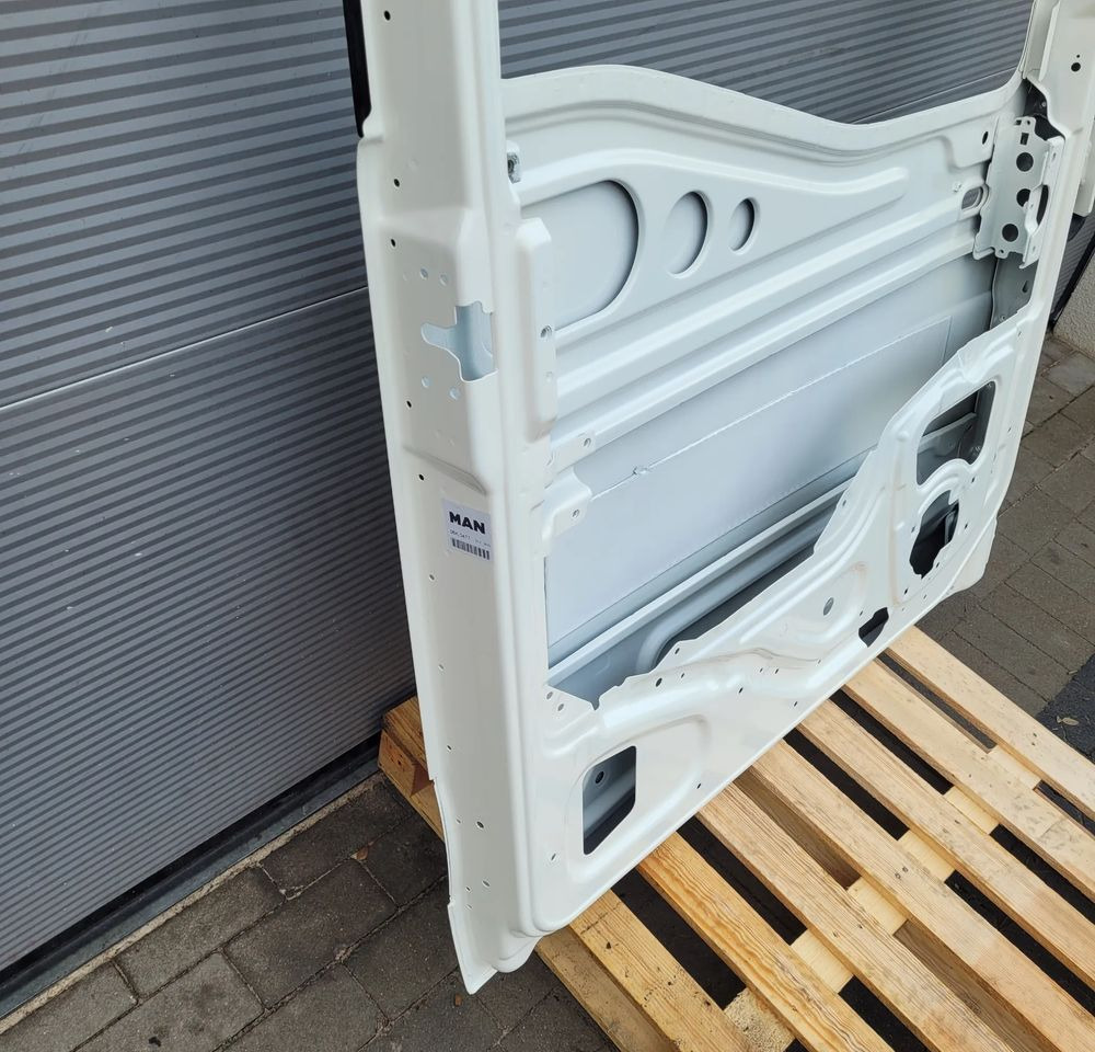 DRZWI LEWE MAN TG3 TGX NM ORYGINAŁ RAL 9010 CHWALIM116 - Door and parts for Truck: picture 5 DRZWI LEWE MAN TG3 TGX NM ORYGINAŁ RAL 9010 CHWALIM116 - Door and parts for Truck: picture 5