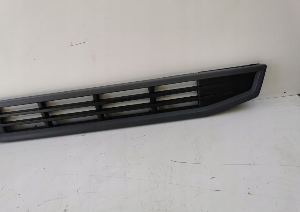 GRILL ATRAPA ŁAWKA VOLVO FH4 82208512 ORYGINAŁ - Grill for Truck: picture 2 GRILL ATRAPA ŁAWKA VOLVO FH4 82208512 ORYGINAŁ - Grill for Truck: picture 2