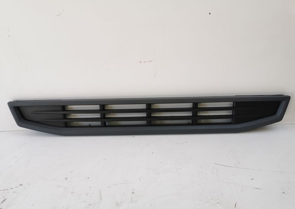 GRILL ATRAPA ŁAWKA VOLVO FH4 82208512 ORYGINAŁ - Hood: picture 1 GRILL ATRAPA ŁAWKA VOLVO FH4 82208512 ORYGINAŁ - Hood: picture 1