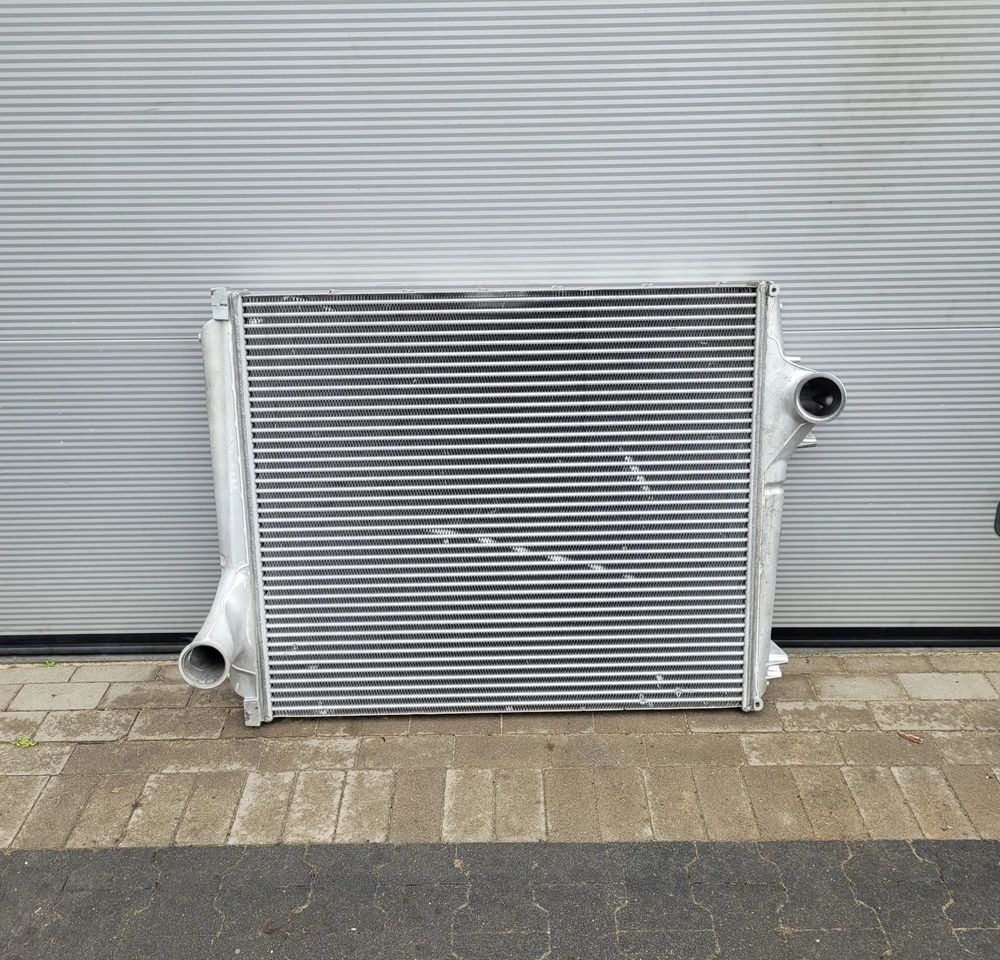 INTERCOOLER VOLVO FH4 FH5 21631996 SZCZELNY 2024 R - Intercooler for Truck: picture 1 INTERCOOLER VOLVO FH4 FH5 21631996 SZCZELNY 2024 R - Intercooler for Truck: picture 1