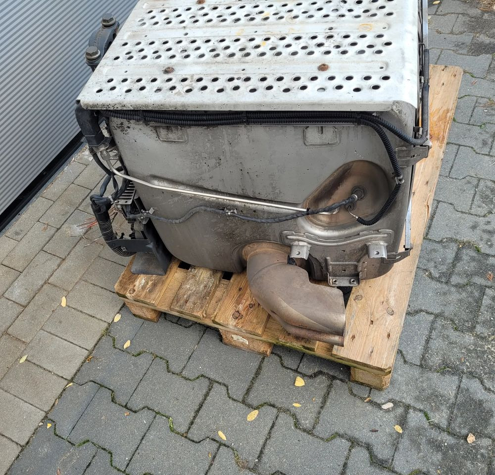 KATALIZATOR MERCEDES ACTROS MP4 A006 490 86 12 - Catalytic converter for Truck: picture 3 KATALIZATOR MERCEDES ACTROS MP4 A006 490 86 12 - Catalytic converter for Truck: picture 3