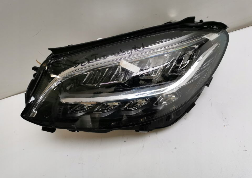 LAMPA MERCEDES C KLASA A2059065906 LIFT LEWA - Headlight for Truck: picture 1 LAMPA MERCEDES C KLASA A2059065906 LIFT LEWA - Headlight for Truck: picture 1