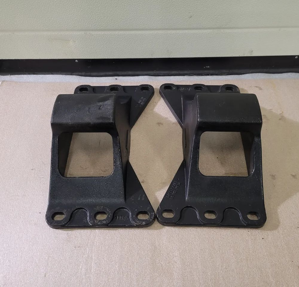 ŁAPY MOCOWANIE SIODŁA JOST 185MM - Fifth wheel coupling for Truck: picture 1 ŁAPY MOCOWANIE SIODŁA JOST 185MM - Fifth wheel coupling for Truck: picture 1