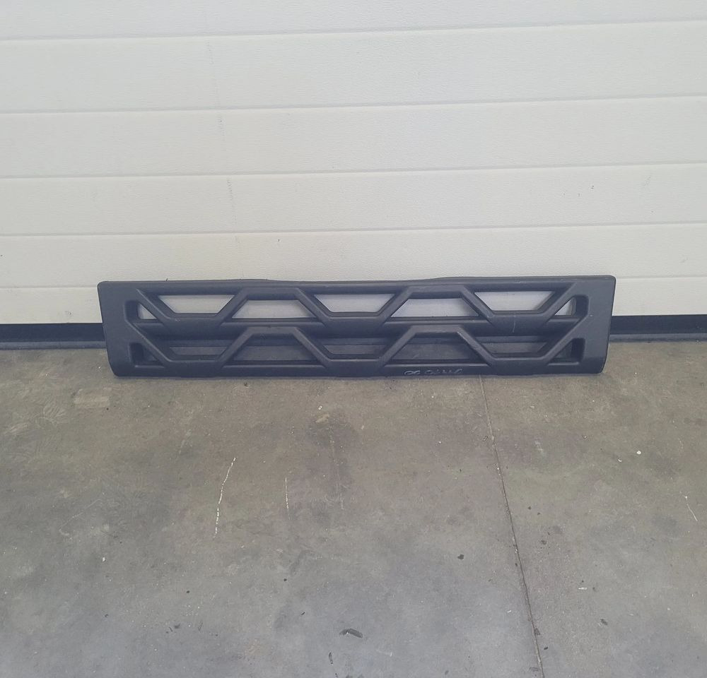 ŁAWKA STOPNIEN RENAULT RANGE T GAMA - Footstep for Truck: picture 1 ŁAWKA STOPNIEN RENAULT RANGE T GAMA - Footstep for Truck: picture 1