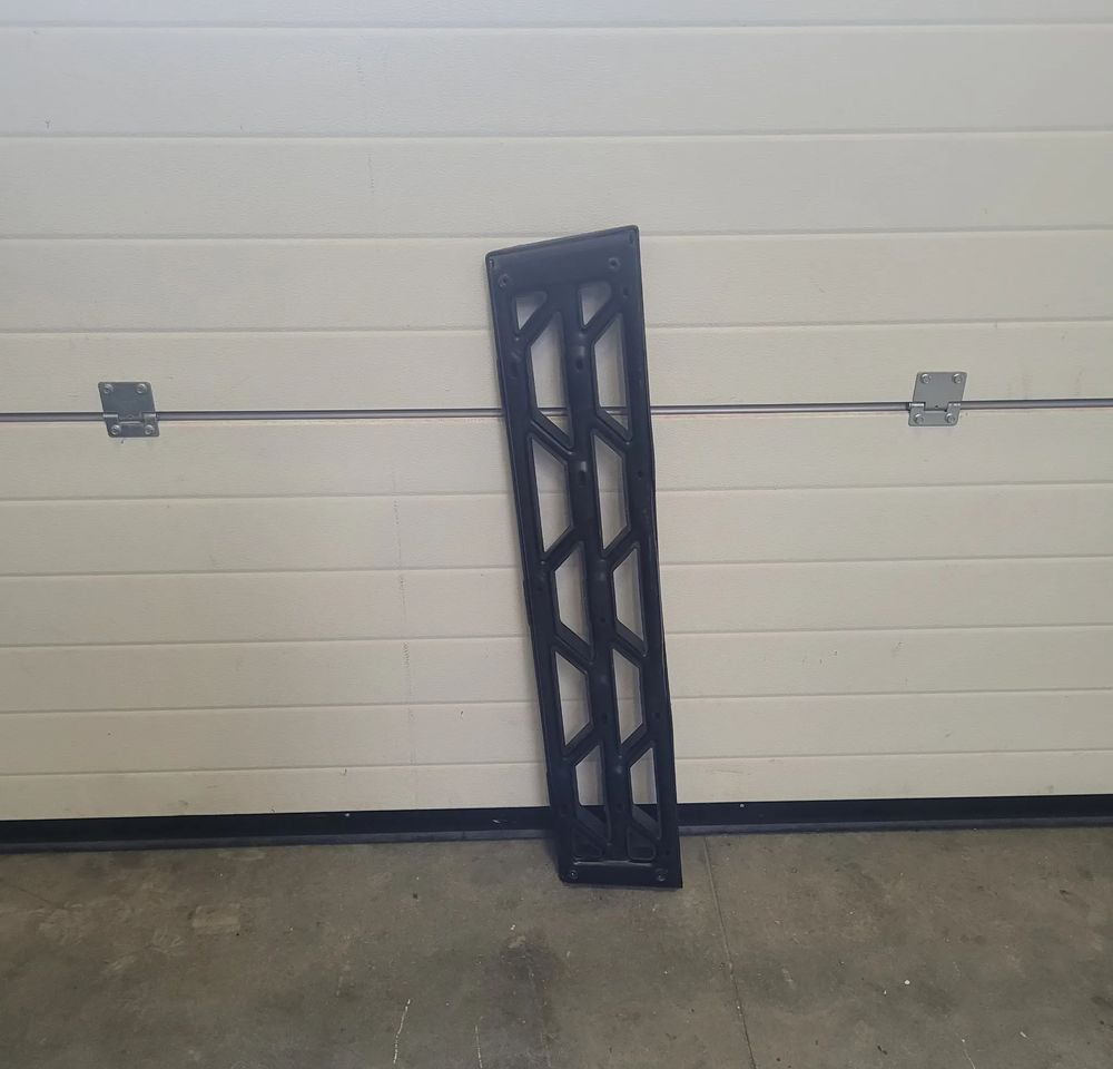 ŁAWKA STOPNIEN RENAULT RANGE T GAMA - Footstep for Truck: picture 2 ŁAWKA STOPNIEN RENAULT RANGE T GAMA - Footstep for Truck: picture 2