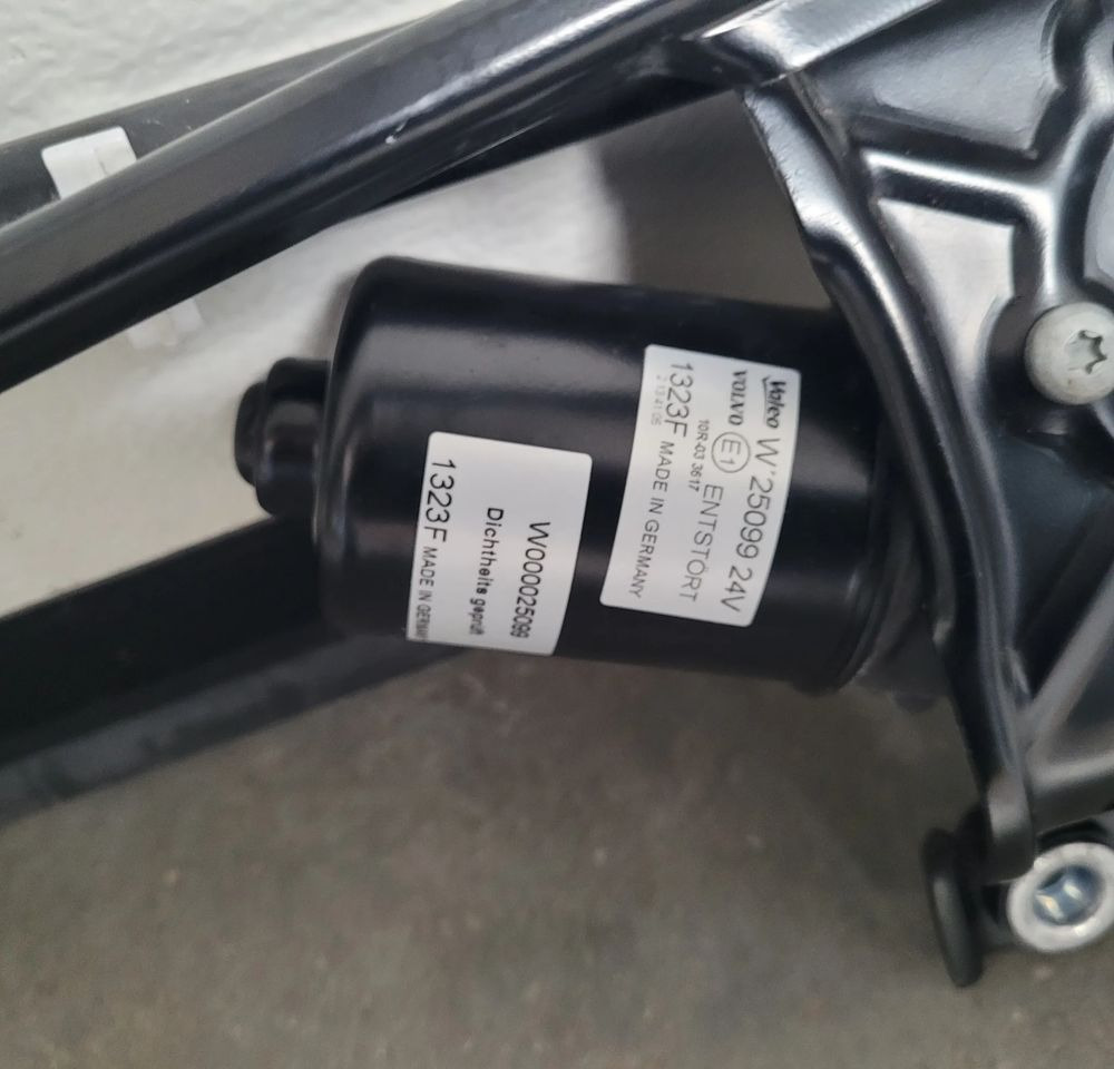 MECHANIZM WYCIERACZEK VOLVO FH4 FH5 ORYGINAŁ NOWY CHWALIM116 - Wiper for Truck: picture 4 MECHANIZM WYCIERACZEK VOLVO FH4 FH5 ORYGINAŁ NOWY CHWALIM116 - Wiper for Truck: picture 4