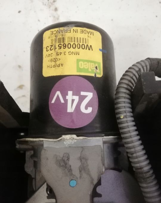 MECHANIZM WYCIERACZEK VOLVO FL EURO6 SPRAWNY - Wiper for Truck: picture 3 MECHANIZM WYCIERACZEK VOLVO FL EURO6 SPRAWNY - Wiper for Truck: picture 3
