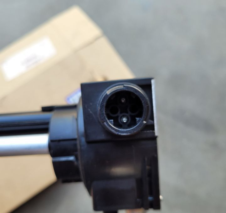 NOWY SMOK PALIWA VOLVO FH4 RANGE T OM 21714536 70CM - Fuel system for Truck: picture 3 NOWY SMOK PALIWA VOLVO FH4 RANGE T OM 21714536 70CM - Fuel system for Truck: picture 3