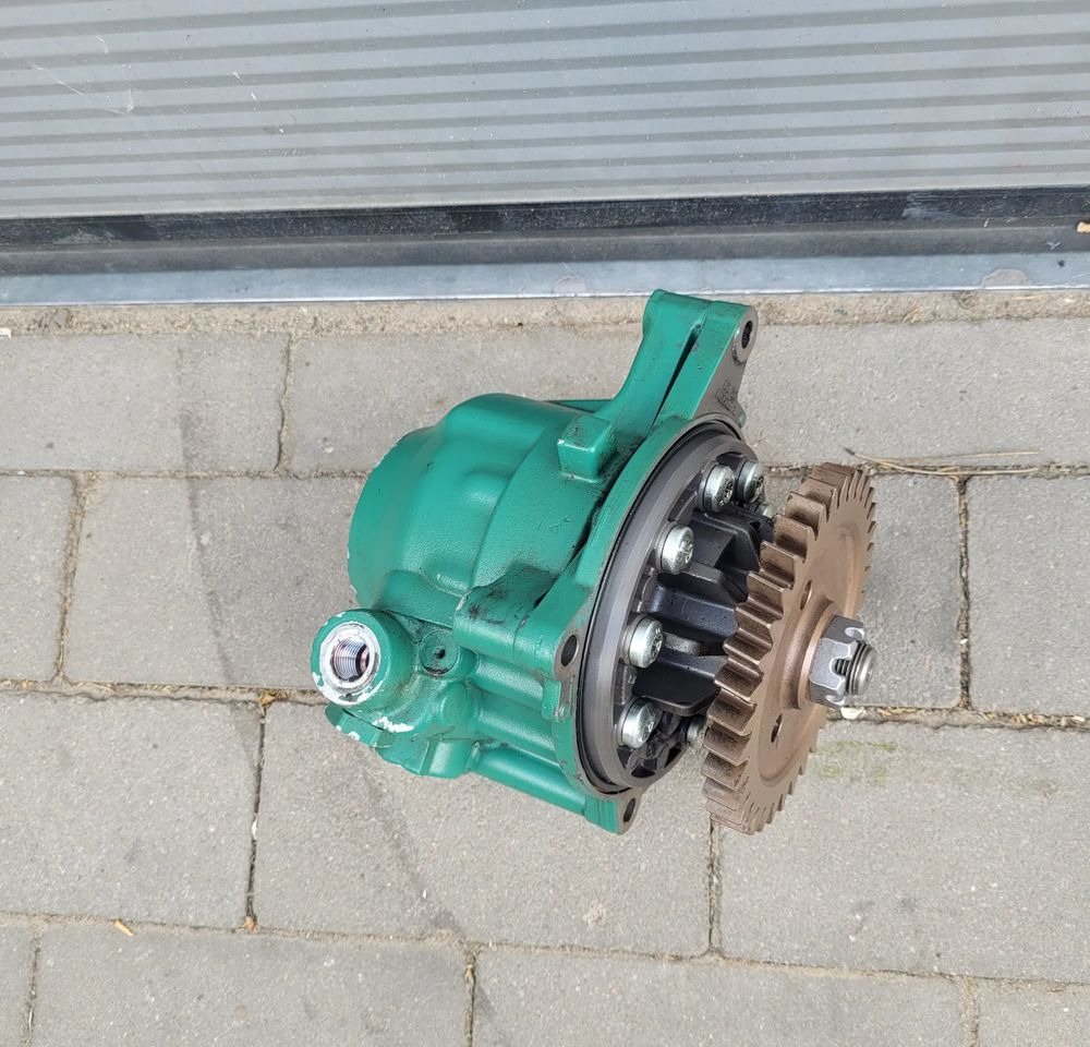 POMPA WSPOMAGANIA VOLVO FH5 ORYGINAŁ 23645399 CHWALIM116 - Steering pump for Truck: picture 2 POMPA WSPOMAGANIA VOLVO FH5 ORYGINAŁ 23645399 CHWALIM116 - Steering pump for Truck: picture 2