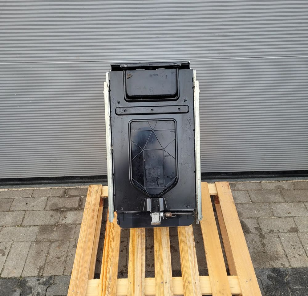 SCHOWEK BOX DAF XF 106 LIFT ORYGINAŁ CHWALIM116 - Cab and interior for Truck: picture 4 SCHOWEK BOX DAF XF 106 LIFT ORYGINAŁ CHWALIM116 - Cab and interior for Truck: picture 4