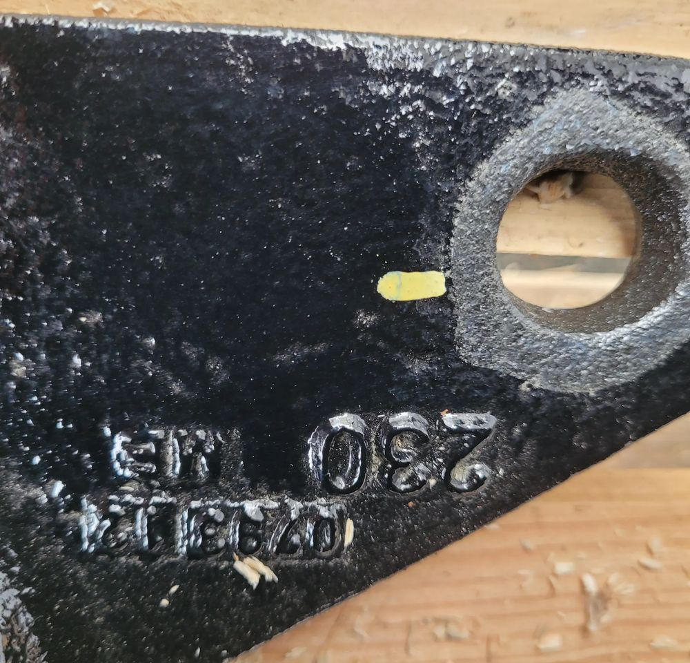 SIODŁO NOWE FONTAINE TYPE 150SP2 230MM.DAF 1740185 CHWALIM116 - Fifth wheel coupling for Truck: picture 4 SIODŁO NOWE FONTAINE TYPE 150SP2 230MM.DAF 1740185 CHWALIM116 - Fifth wheel coupling for Truck: picture 4