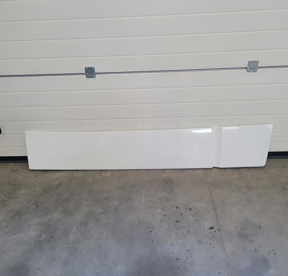 SPOJLER ZAKABINOWY MERCRDES ACTROS MP4 RH ZAMIENIK Chwalim116 - Aerodynamics/ Spoiler for Truck: picture 1 SPOJLER ZAKABINOWY MERCRDES ACTROS MP4 RH ZAMIENIK Chwalim116 - Aerodynamics/ Spoiler for Truck: picture 1