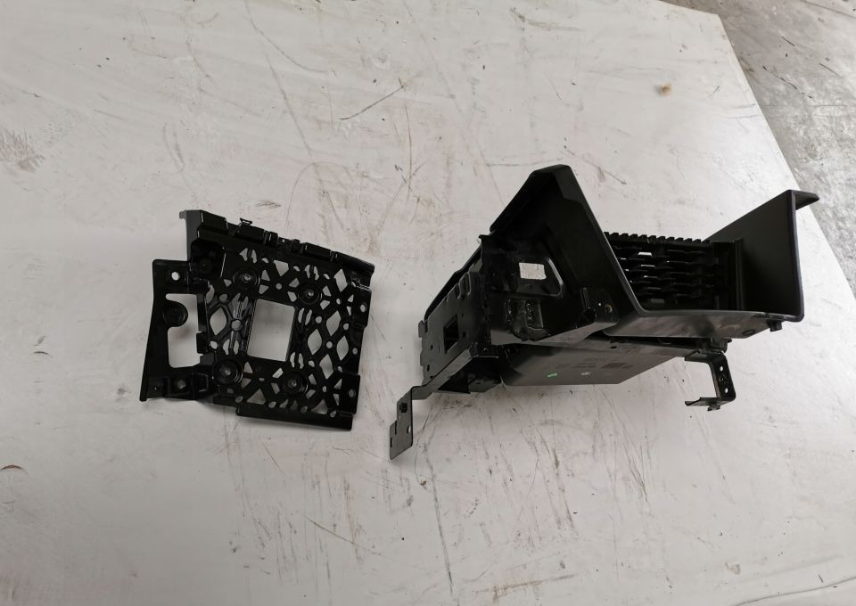 STOPNICA WŁAZ RENAULT RANGE T GAMA RH. ORYGINAŁ - Footstep for Truck: picture 2 STOPNICA WŁAZ RENAULT RANGE T GAMA RH. ORYGINAŁ - Footstep for Truck: picture 2