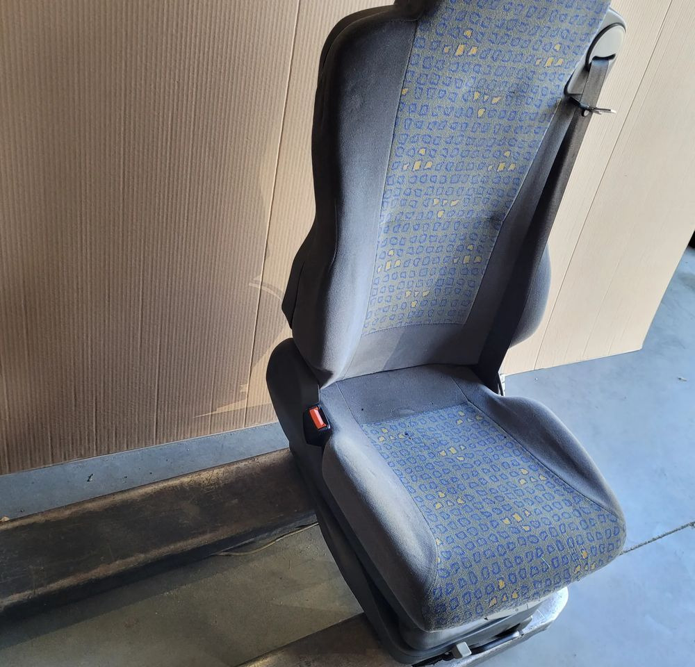 FOTEL KIEROWCY MAN TGX TGA TGS CHWALIM116 - Spare parts for Truck: picture 3 FOTEL KIEROWCY MAN TGX TGA TGS CHWALIM116 - Spare parts for Truck: picture 3