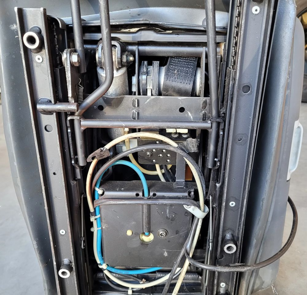 FOTEL KIEROWCY MAN TGX TGA TGS CHWALIM116 - Spare parts for Truck: picture 5 FOTEL KIEROWCY MAN TGX TGA TGS CHWALIM116 - Spare parts for Truck: picture 5