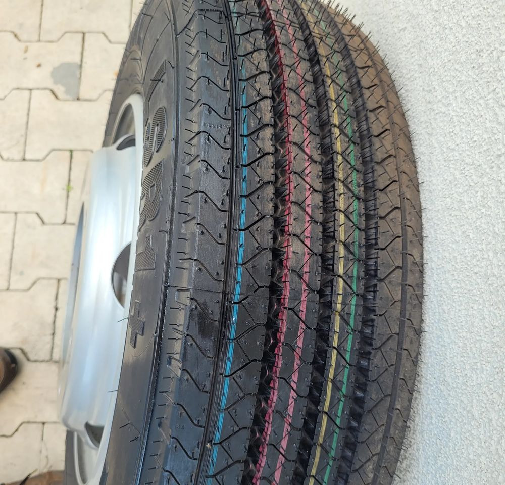 ZAPAS KOLO MIDLUM D 205/75 R17.5 LSR1+ CONTINENTAL - Wheel and tire package for Truck: picture 5 ZAPAS KOLO MIDLUM D 205/75 R17.5 LSR1+ CONTINENTAL - Wheel and tire package for Truck: picture 5