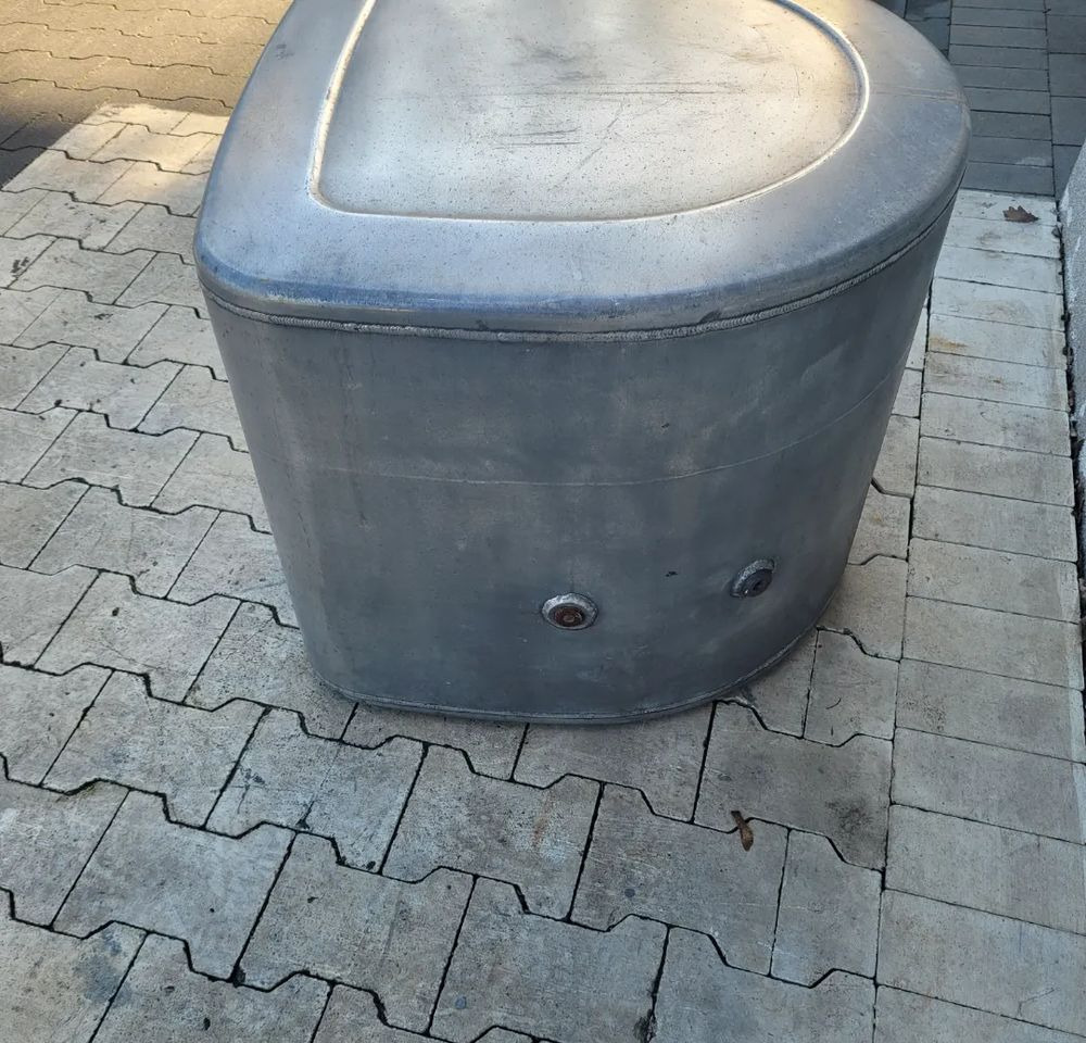 ZBIORNIK PALIWA VOLVO FH FM 60X70X70 - Fuel tank for Truck: picture 4 ZBIORNIK PALIWA VOLVO FH FM 60X70X70 - Fuel tank for Truck: picture 4