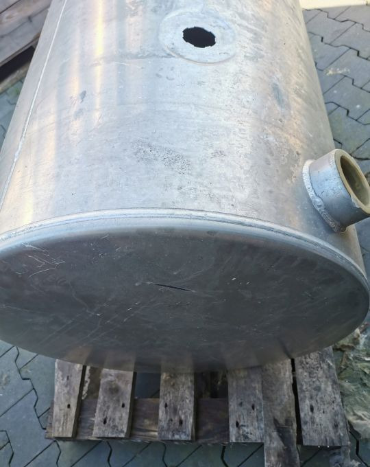 ZBIORNIK PALIWA VOLVO FH STARY TYP 20375376 - Fuel tank: picture 2 ZBIORNIK PALIWA VOLVO FH STARY TYP 20375376 - Fuel tank: picture 2