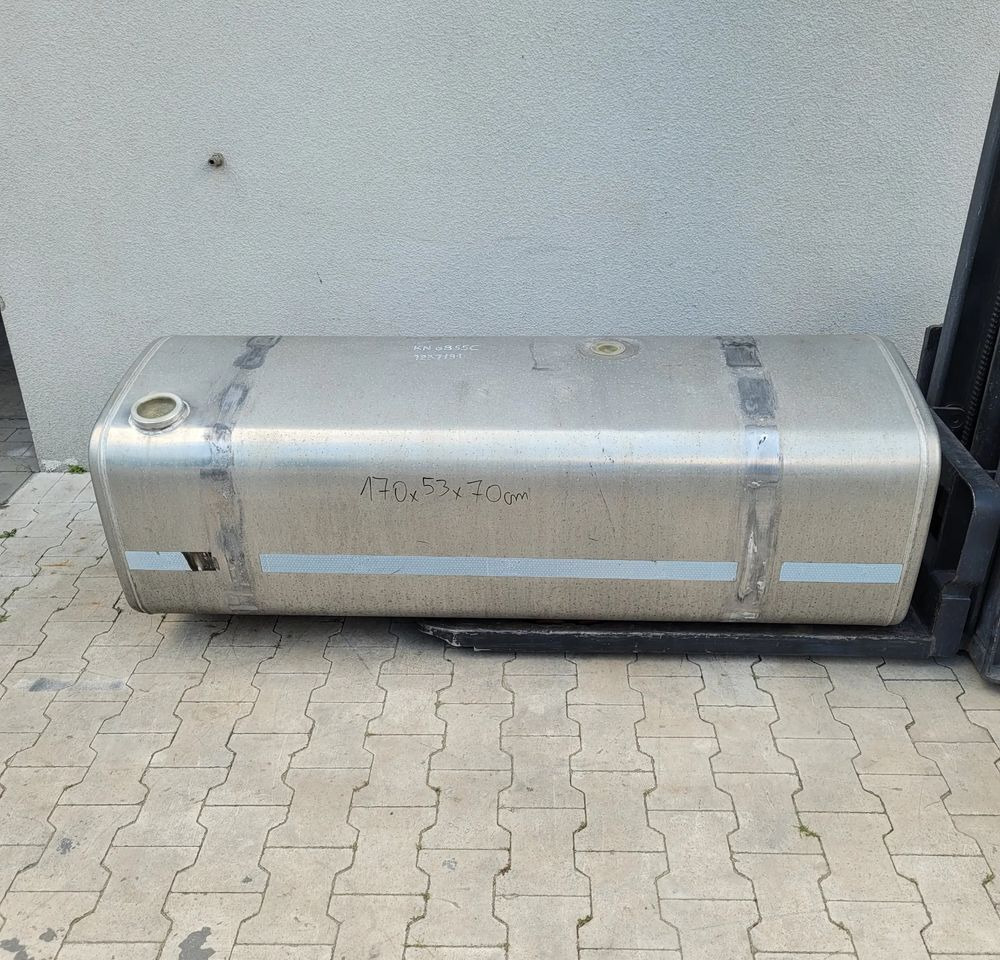 ZBIORNIK PALIWA VOLVO FH4 170X53X70 LOW DECK 540l - Fuel tank for Truck: picture 1 ZBIORNIK PALIWA VOLVO FH4 170X53X70 LOW DECK 540l - Fuel tank for Truck: picture 1