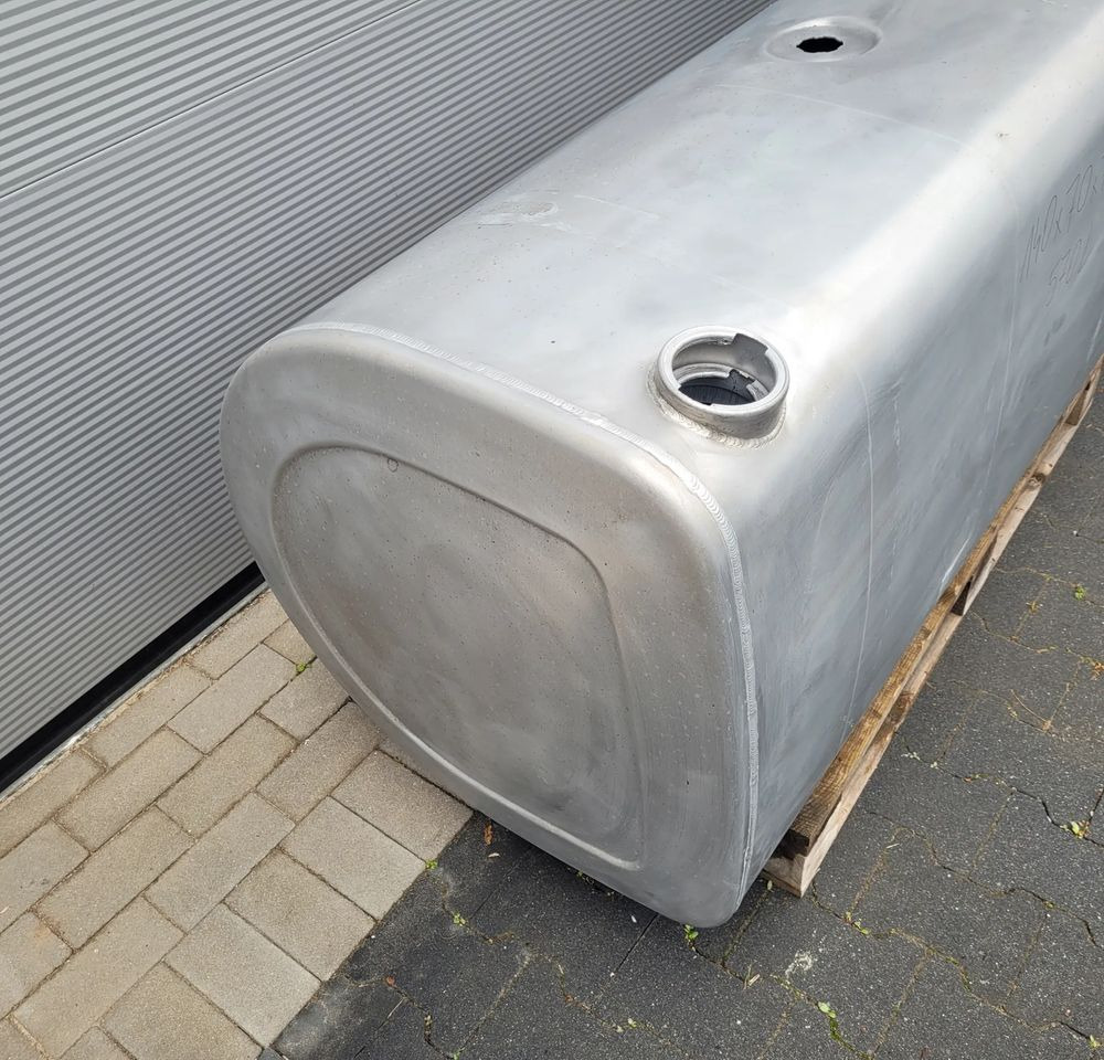 ZBIORNIK PALIWA VOLVO FH4 21516453 570L 140X70X70CM CHWALIM116 - Fuel tank for Truck: picture 2 ZBIORNIK PALIWA VOLVO FH4 21516453 570L 140X70X70CM CHWALIM116 - Fuel tank for Truck: picture 2