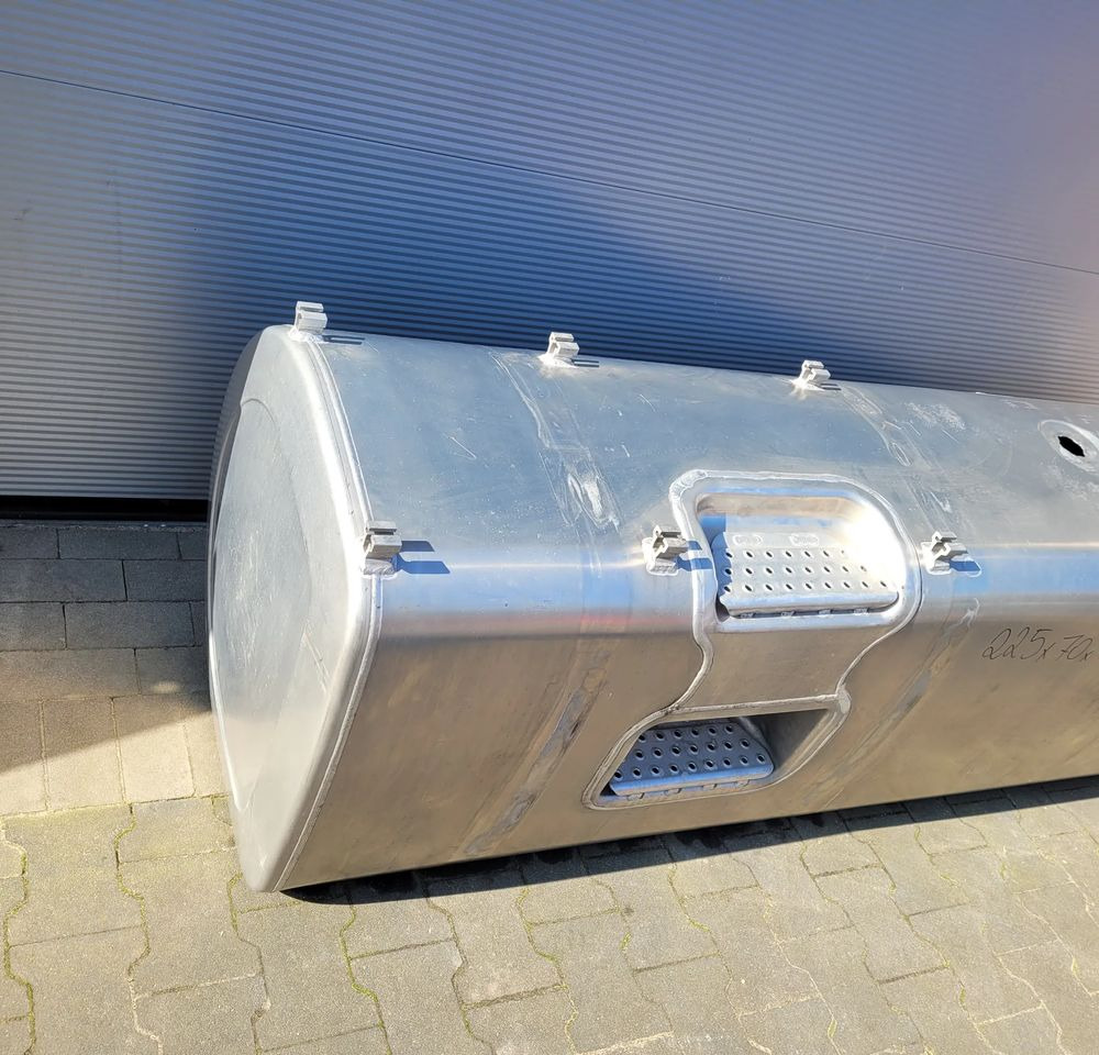 ZBIORNIK PALIWA VOLVO FH4 RENAULT 21442020 900L ORYGINAŁ CHWALIM116 - Fuel tank for Truck: picture 3 ZBIORNIK PALIWA VOLVO FH4 RENAULT 21442020 900L ORYGINAŁ CHWALIM116 - Fuel tank for Truck: picture 3