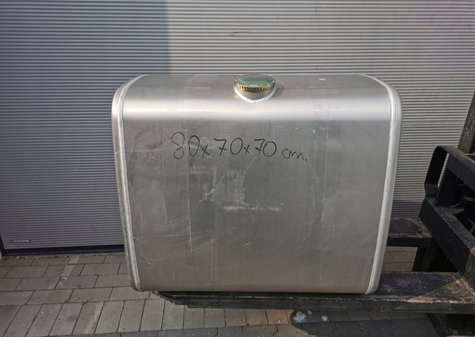 ZBIORNIK PALIWA VOLVO FH4 RENAULT GAMA 21516445 - Fuel tank for Truck: picture 1 ZBIORNIK PALIWA VOLVO FH4 RENAULT GAMA 21516445 - Fuel tank for Truck: picture 1