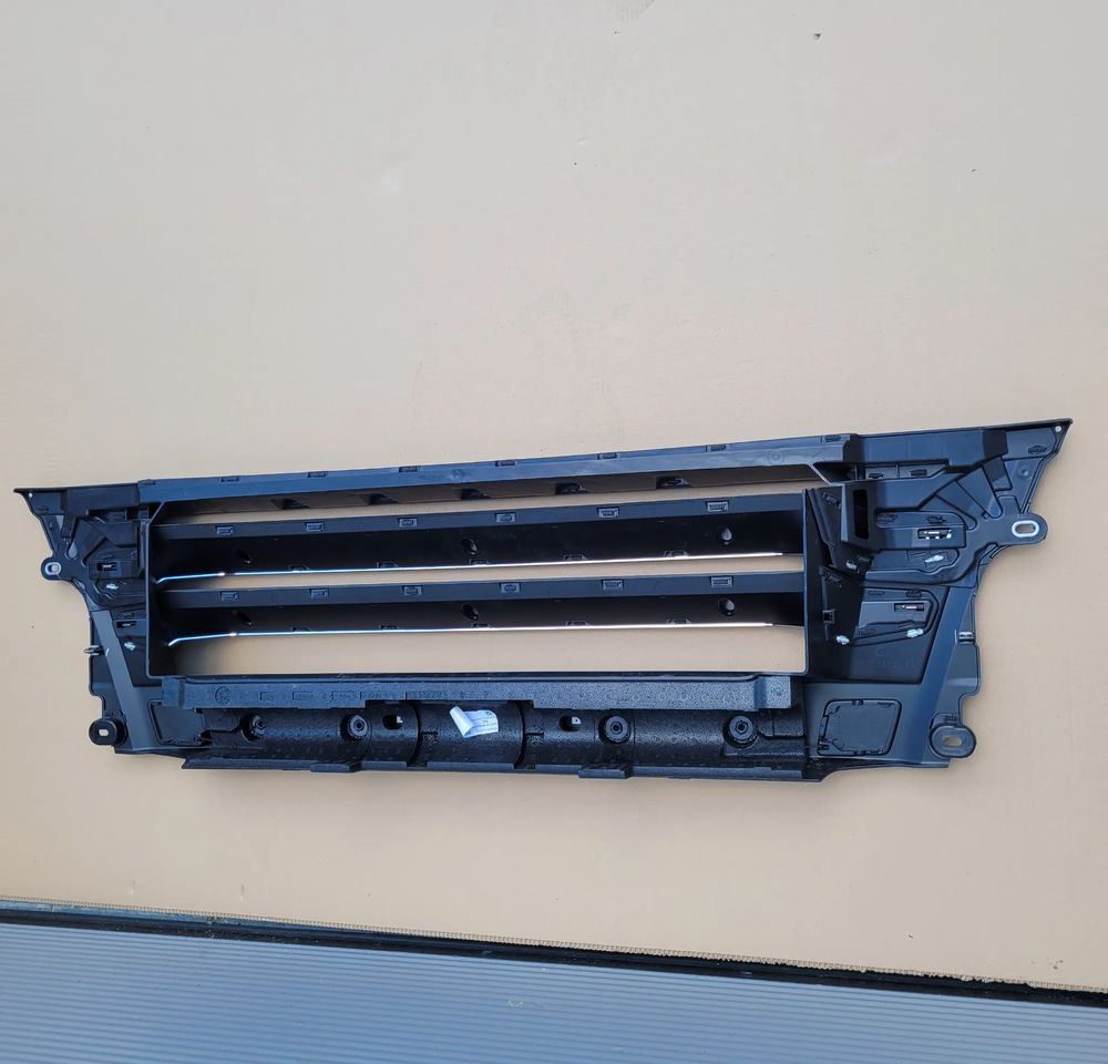 ZDERZAK MAN TGX E6 CHROM LIFT NOWY ORYGINAŁ CHWALIM116 - Bumper for Truck: picture 5 ZDERZAK MAN TGX E6 CHROM LIFT NOWY ORYGINAŁ CHWALIM116 - Bumper for Truck: picture 5