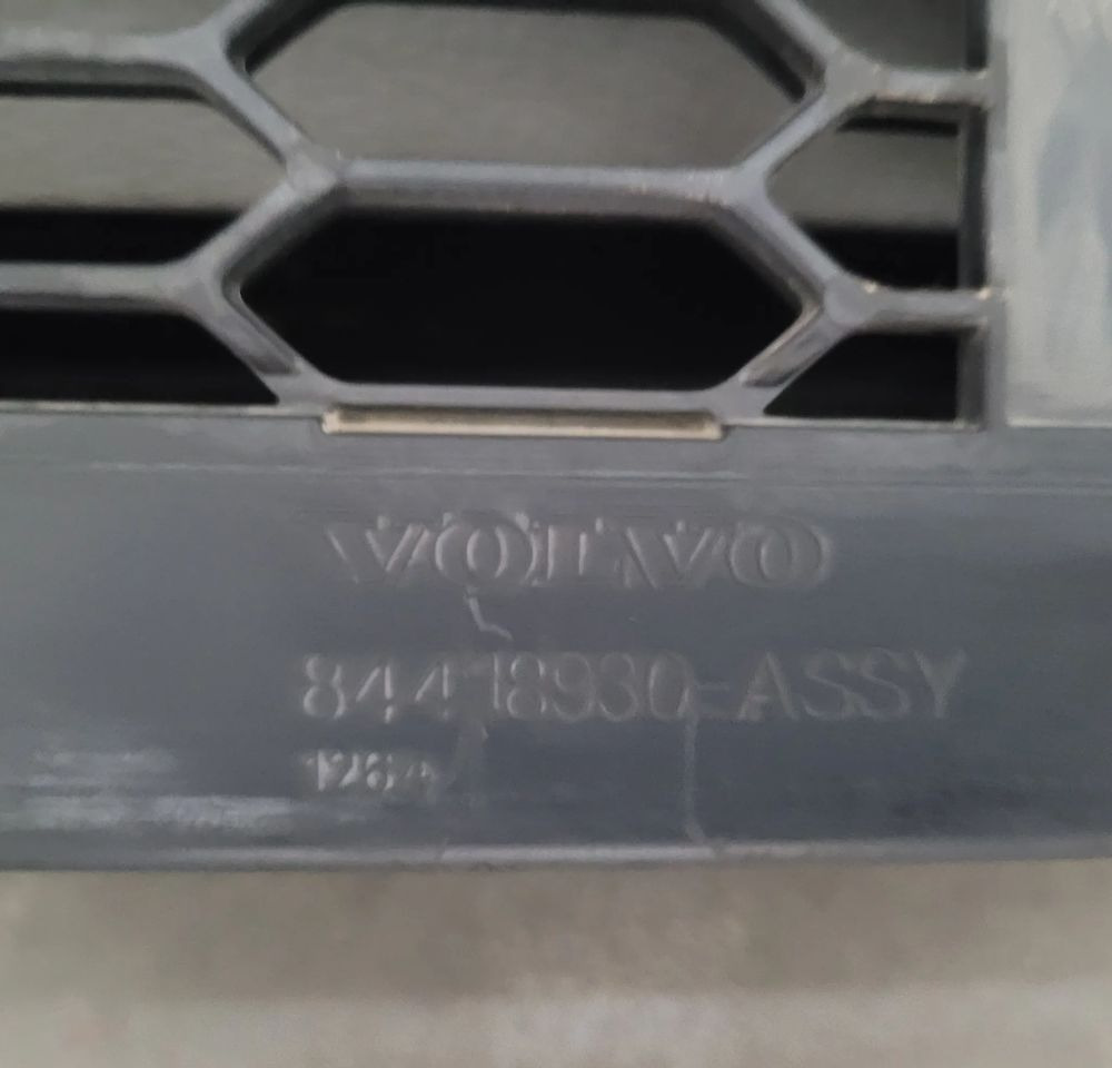ZDERZAK VOLVO FMX 84418930 ORYGINAŁ CHWALIM116 - Bumper for Truck: picture 5 ZDERZAK VOLVO FMX 84418930 ORYGINAŁ CHWALIM116 - Bumper for Truck: picture 5