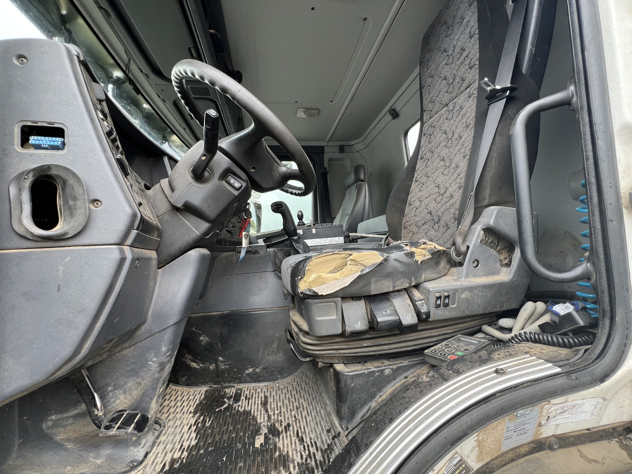 SCANIA 8x4 - Hook lift truck: picture 4 SCANIA 8x4 - Hook lift truck: picture 4