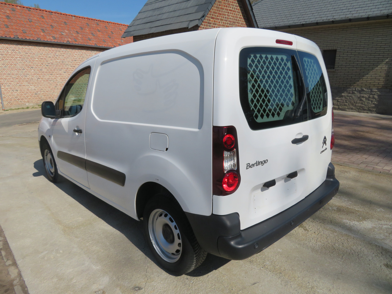 CITROËN Berlingo 1.6 BlueHDi CLUB - Panel van: picture 5 CITROËN Berlingo 1.6 BlueHDi CLUB - Panel van: picture 5