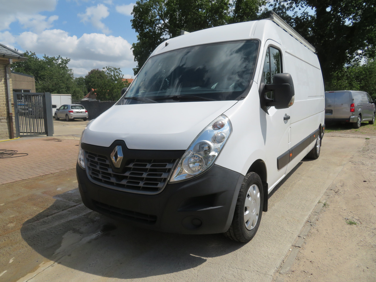 Renault Master 2.3dCi Energy Grand Confort & Media Nav - L3H2 - Panel van: picture 3 Renault Master 2.3dCi Energy Grand Confort & Media Nav - L3H2 - Panel van: picture 3