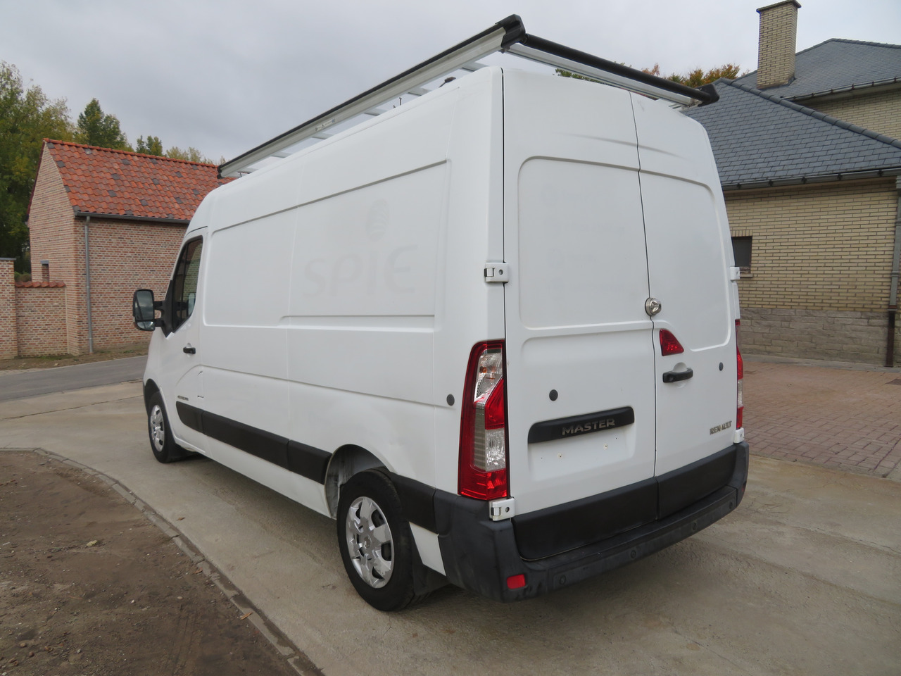 Renault Master 2.3dCi Grand Confort - L2H2 - Panel van: picture 4 Renault Master 2.3dCi Grand Confort - L2H2 - Panel van: picture 4