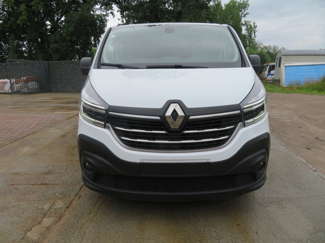 Renault Trafic 2.0dCi Grand Confort - L2H1 - Small van: picture 2 Renault Trafic 2.0dCi Grand Confort - L2H1 - Small van: picture 2