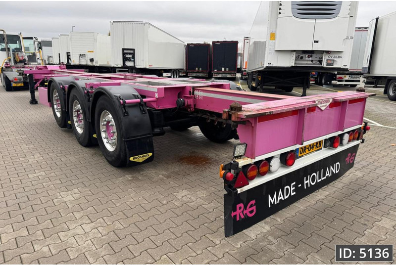 Broshuis 3UCC-39/45 Multi / 2x Extandable / 2x Lift Axle - Container transporter/ Swap body semi-trailer: picture 3 Broshuis 3UCC-39/45 Multi / 2x Extandable / 2x Lift Axle - Container transporter/ Swap body semi-trailer: picture 3