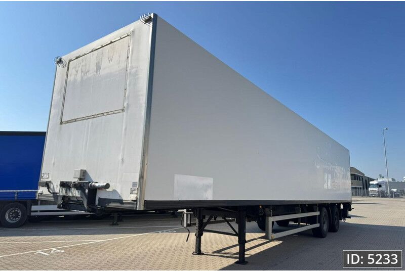 Van Eck UT-2BI / 2 Axle / Taillift - Closed box semi-trailer: picture 1 Van Eck UT-2BI / 2 Axle / Taillift - Closed box semi-trailer: picture 1