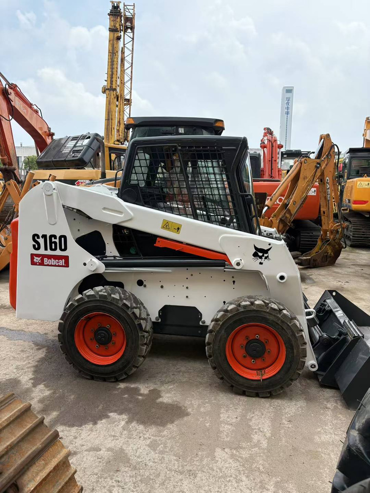 BOBCAT Skid Steer Loader S160 - Skid steer loader: picture 1 BOBCAT Skid Steer Loader S160 - Skid steer loader: picture 1