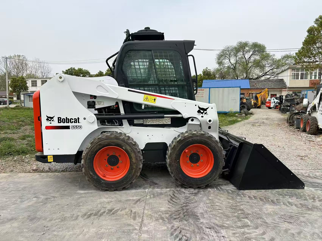 BOBCAT Skid Steer Loader S550 - Skid steer loader: picture 4 BOBCAT Skid Steer Loader S550 - Skid steer loader: picture 4