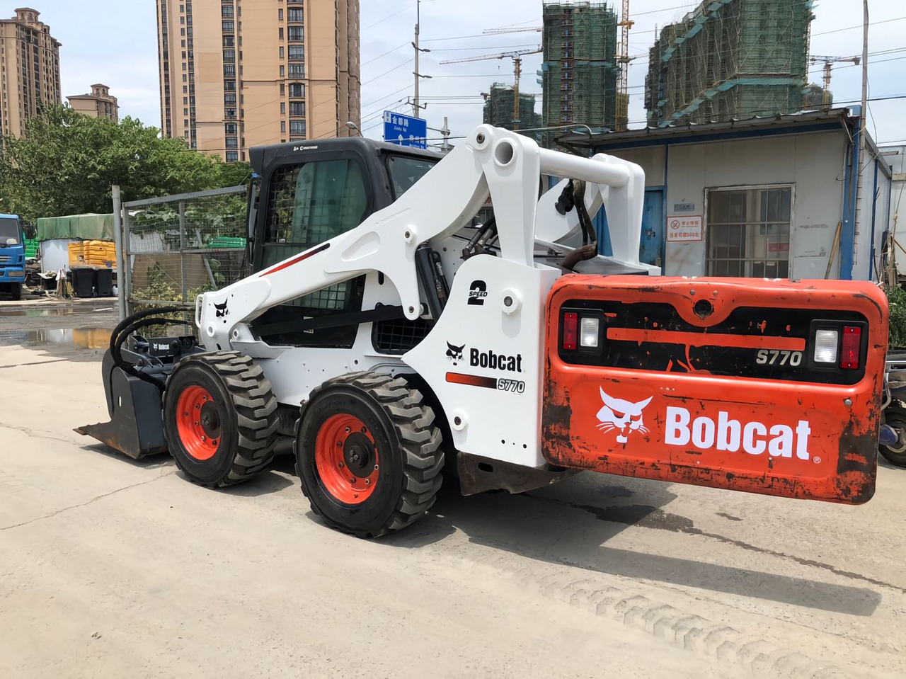 BOBCAT Skid Steer Loader S770 Click for Discount - Skid steer loader: picture 1 BOBCAT Skid Steer Loader S770 Click for Discount - Skid steer loader: picture 1