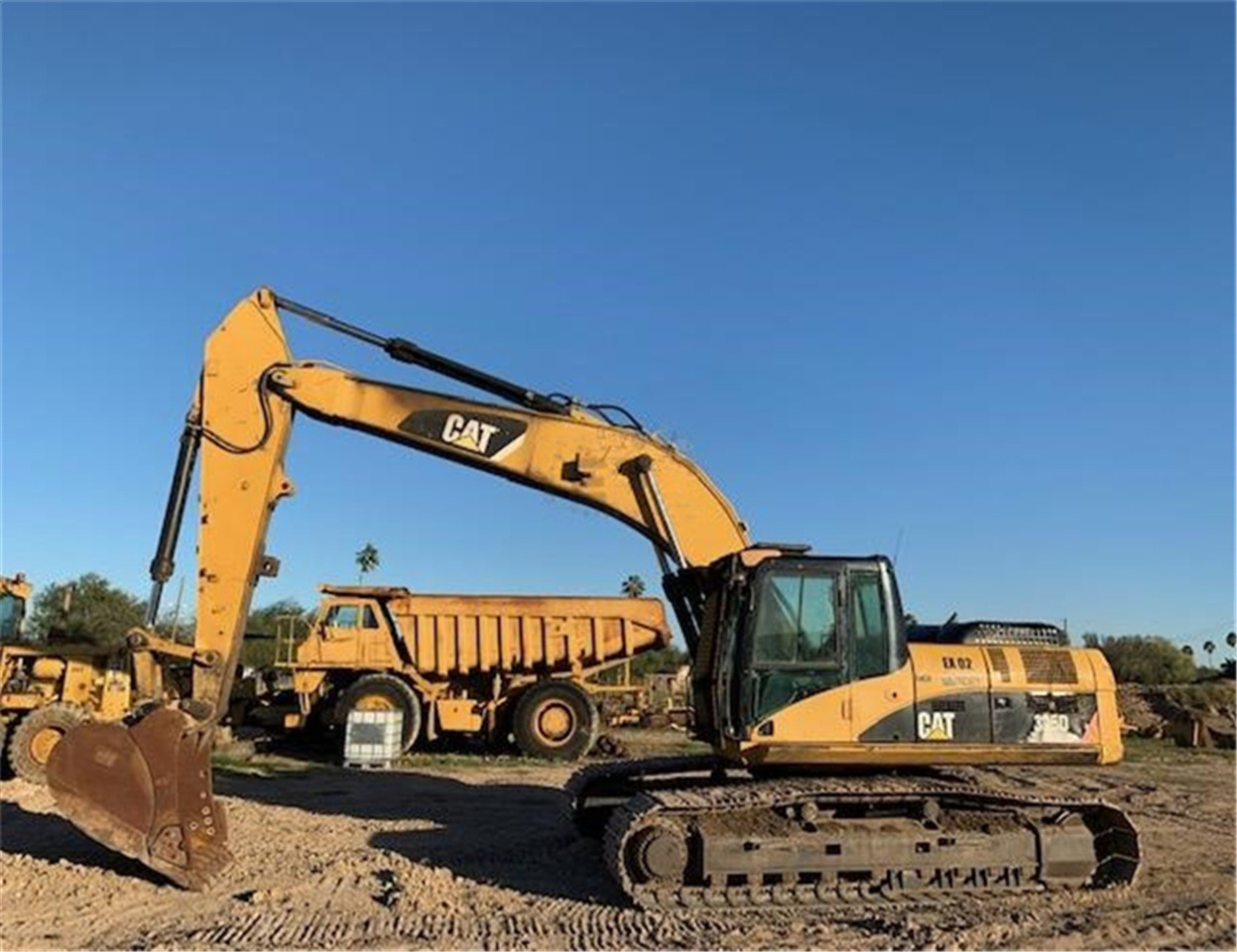 CATERPILLAR 325D - Crawler excavator: picture 2 CATERPILLAR 325D - Crawler excavator: picture 2