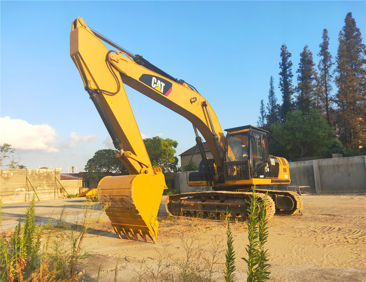 CATERPILLAR Crawler Excavator 325D Good Condition - Crawler excavator: picture 1 CATERPILLAR Crawler Excavator 325D Good Condition - Crawler excavator: picture 1