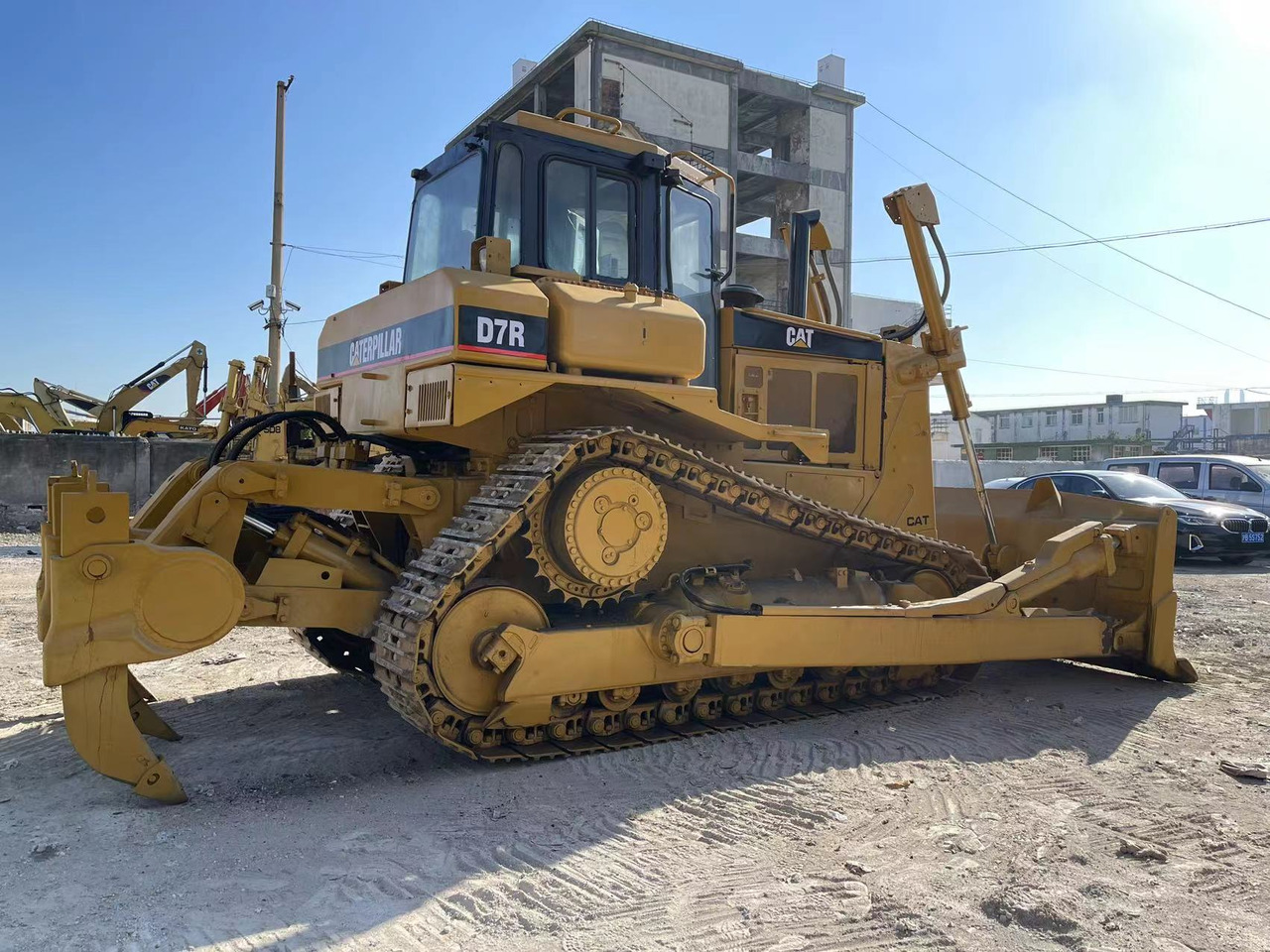 CATERPILLAR D7R - Bulldozer: picture 4 CATERPILLAR D7R - Bulldozer: picture 4