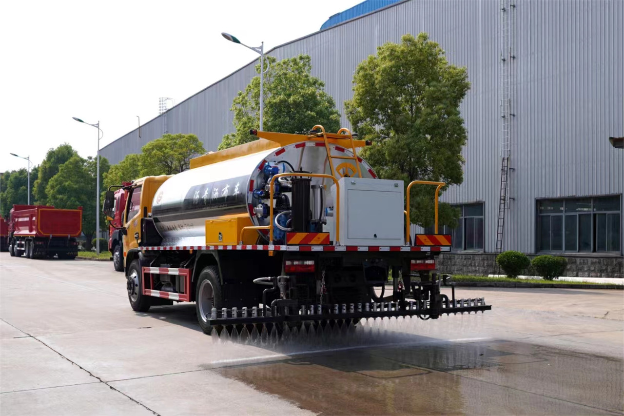 DONGFENG Asphalt Spreader - Asphalt paver: picture 4 DONGFENG Asphalt Spreader - Asphalt paver: picture 4
