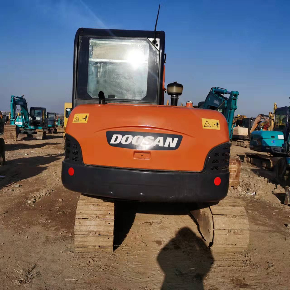 DOOSAN DH60-7 - Crawler excavator: picture 3 DOOSAN DH60-7 - Crawler excavator: picture 3