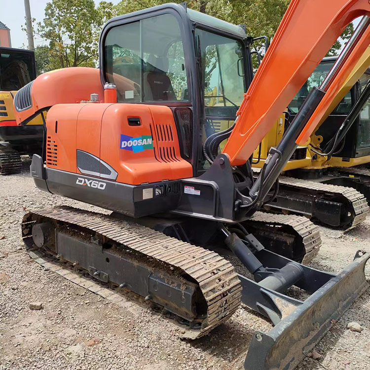 DOOSAN DH60 - Crawler excavator: picture 1 DOOSAN DH60 - Crawler excavator: picture 1