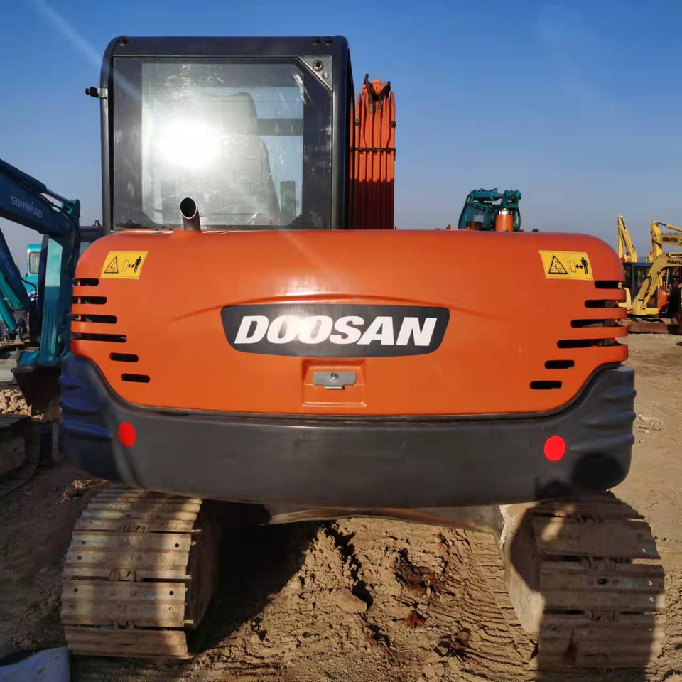 DOOSAN DH80-7 - Crawler excavator: picture 2 DOOSAN DH80-7 - Crawler excavator: picture 2
