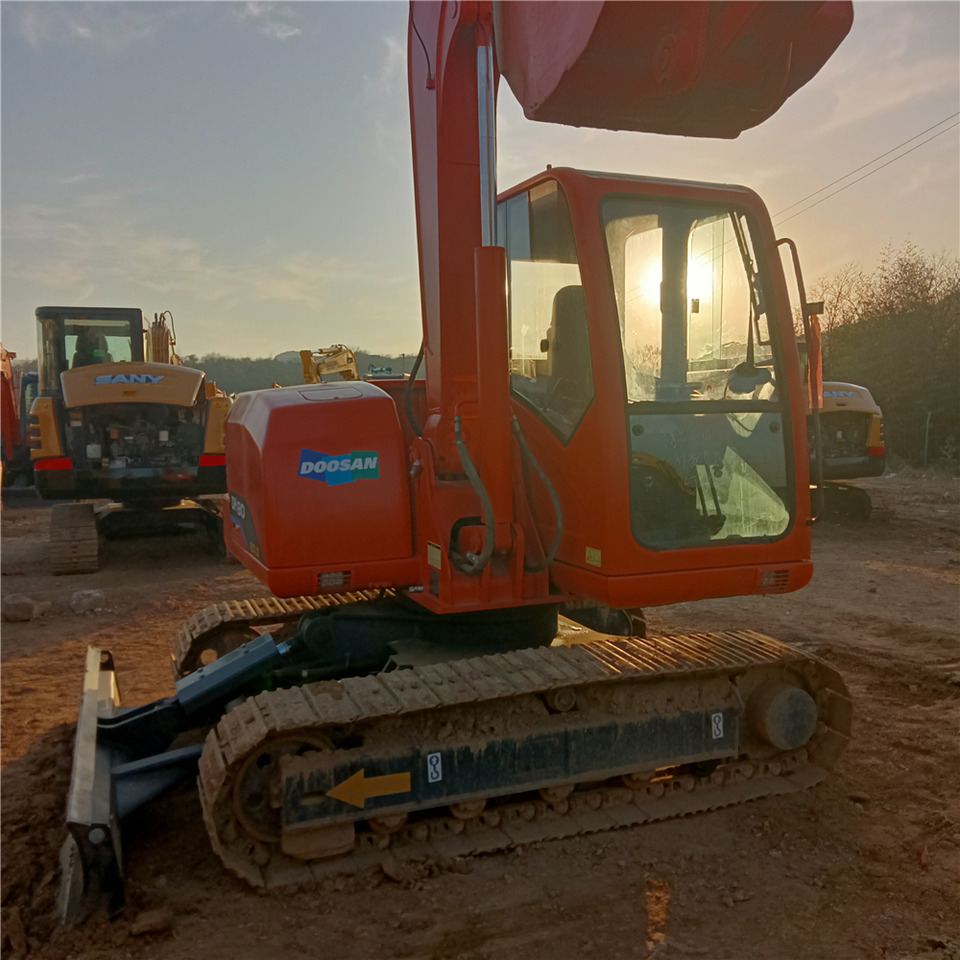 DOOSAN DH80GOLD - Crawler excavator: picture 5 DOOSAN DH80GOLD - Crawler excavator: picture 5
